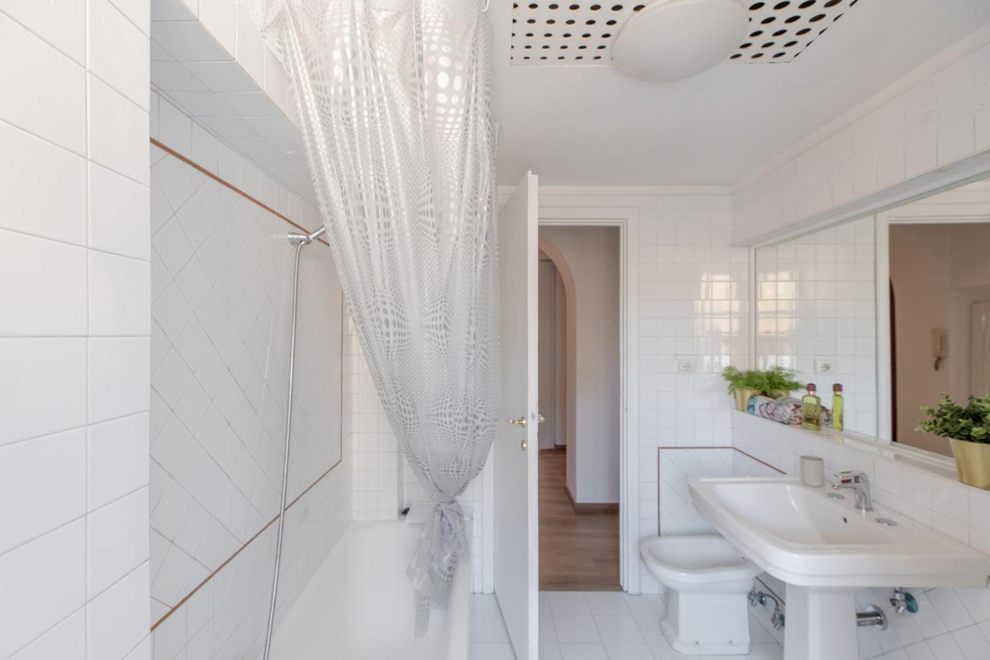 Iflat Bright Brand New 3-Bedroom Apt In Monti ローマ エクステリア 写真